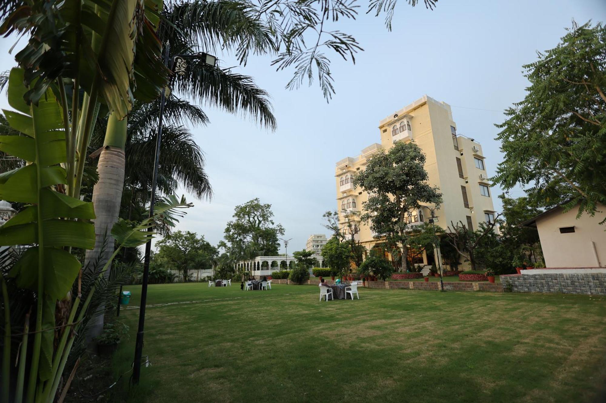 Manas Resort By Rudrakshi Udajpur Zewnętrze zdjęcie