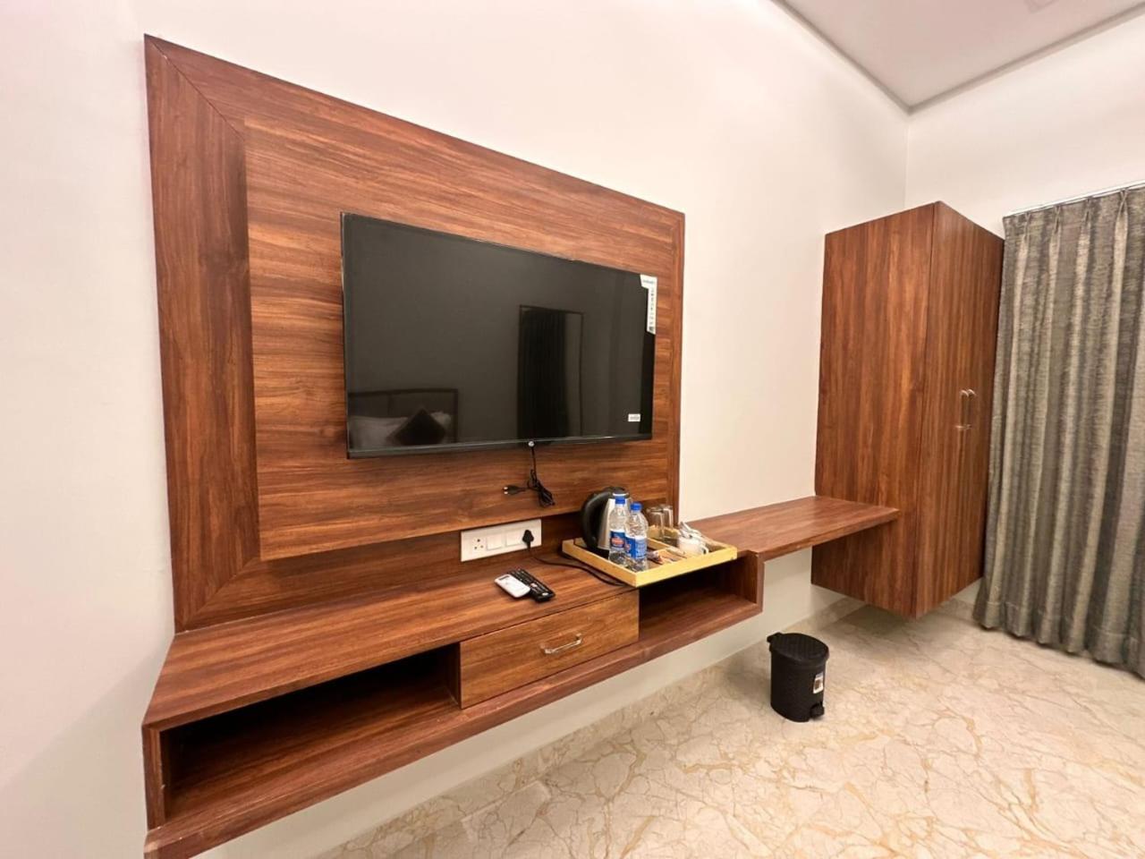 Manas Resort By Rudrakshi Udajpur Zewnętrze zdjęcie